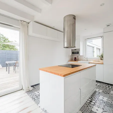 Semesterbostad Le Clos Des Aviateurs - Belle Maison A Strasbourg